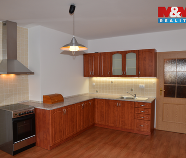 Pronájem bytu 2+1 87 m² - Photo 1