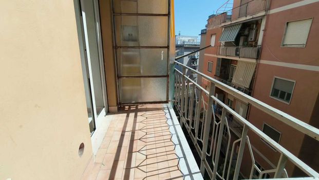 Appartamento in affitto a Napoli - Photo 1