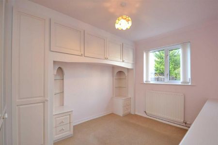 2 bedroom semi-detached bungalow to rent - Photo 3