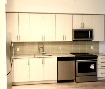 For Lease - 4085 Parkside Villiage Drive Unit# 339, Mississauga, On... - Photo 3