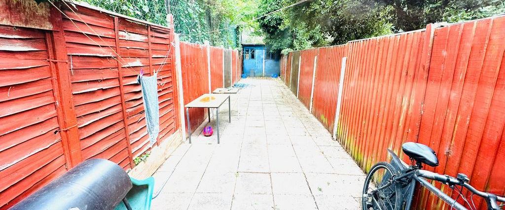 1 bedroom end of terrace house to rent - Photo 1