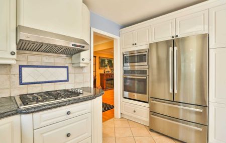 For Lease - 2100 Waycross Crescent, Mississauga, Ontario - Photo 4