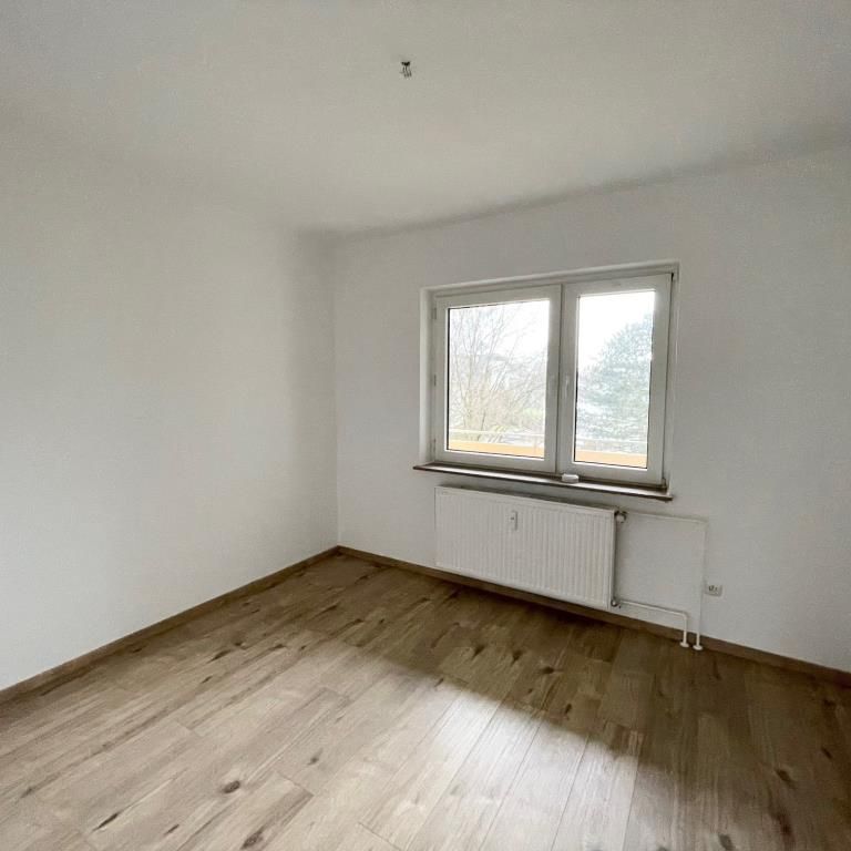 Attraktive 3-Zimmer-Wohnung mit Balkon und grüner Aussicht in Menden Lahrfeld - Photo 1