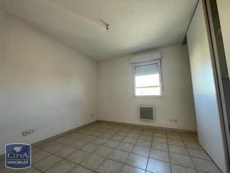 Location Appartement 2 pièces 45m² ST GILLES 30800 - Photo 2