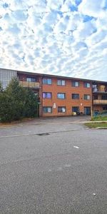 308 - 80 Blackfriar Ave: Spacious and Ready for Immediate Move-In! - Photo 3