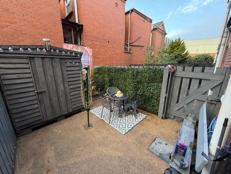 12 Ferndale Court, Lisburn Road, Belfast, BT9 7EE - Photo 2