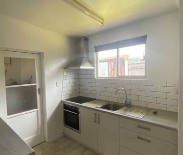 Bell Block - 2 Bedrooms - Photo 5