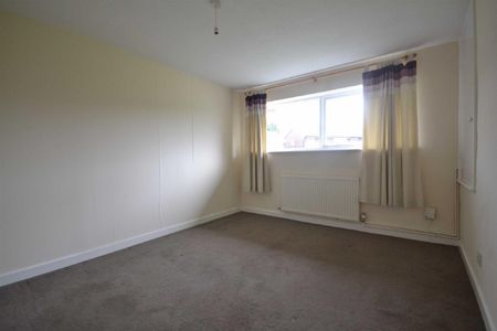 2 bed Flat for Rent - Photo 5