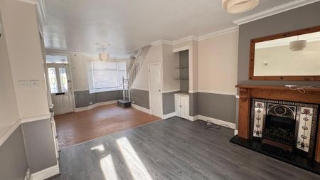 3 bedroom terraced house to rent - Photo 5