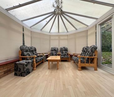 5 bedroom detached house to rent - Photo 3