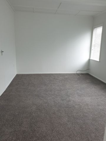 ONE BEDROOM FLAT IN ALICETOWN - Photo 2