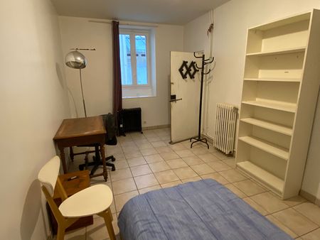 Location Appartement 3 pièces 55m² - Photo 2