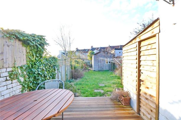 4 bedroom terraced house to rent - Photo 1