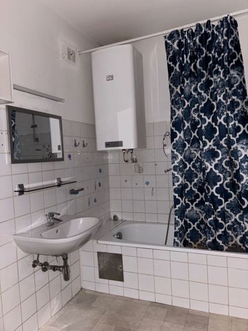 Zentrale 3-Zimmer-Wohnung mit Balkon und Einbauküche (Befristung: 3 Jahre) - Photo 5