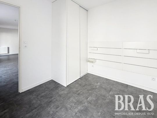 Location Appartement 2 pièces 46m² LES SABLES D OLONNE 85100 - Photo 1
