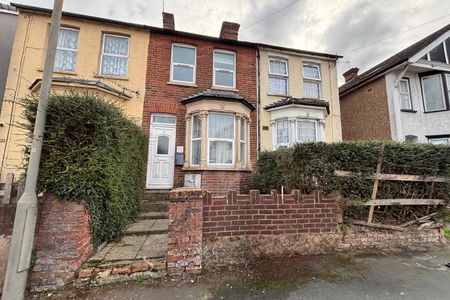 1 Bedroom Flat To Let - HP12 - Photo 5