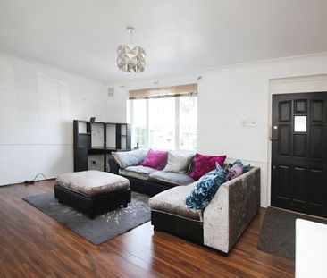 Terraced House to rent - Holburne Road, London, SE3 - Photo 4