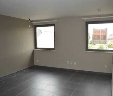 WICHELEN - Ruim duplexappartement vlakbij het station. - Foto 4
