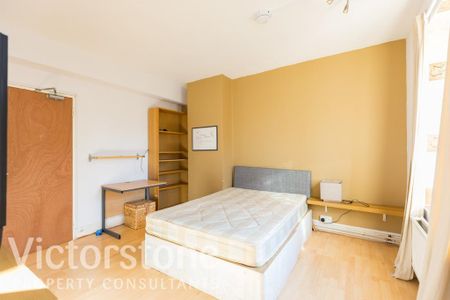 4 bedroom apartment to rent - Photo 3