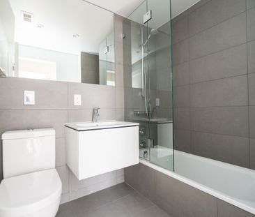 4 Overland Drive - Photo 3