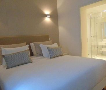 2 room luxury Flat for rent in Lisbon, Portugal - Photo 5