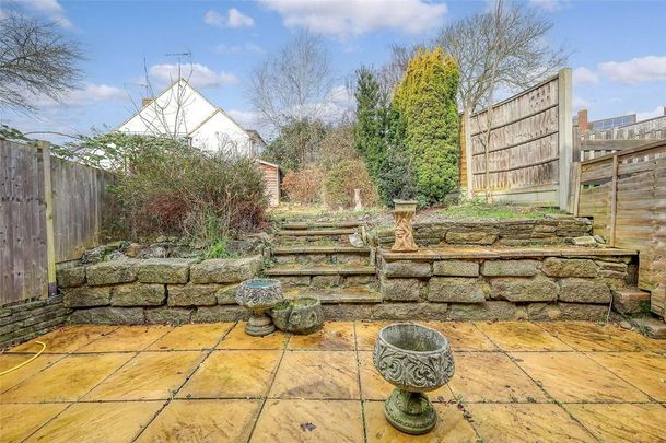 3 bedroom terraced house to rent - Photo 1