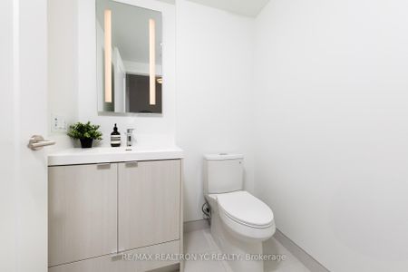 For Lease - 20 Inn on The Park Unit# 436, Toronto, Ontario - Photo 2