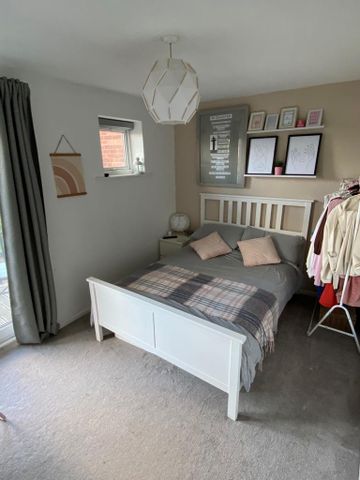 3 bedroom apartment to rent - Photo 3