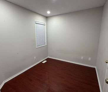 For Lease - 7610 Black Walnut Trail, Mississauga, Ontario - Photo 5