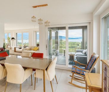 VUE IMPRENABLE SUR LE LAC ET LA VILLE - Photo 1