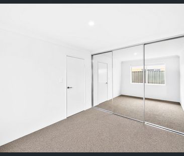 Gorgeous new home with Park view - Photo 1