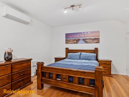 Generous Family Townhouse - Photo 3