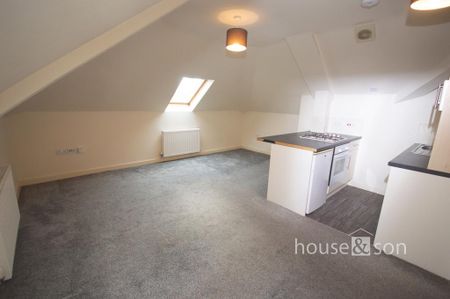 Studio to rent - Photo 5