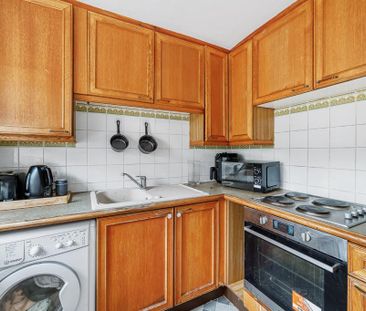 2 bedroom flat to rent - Photo 6