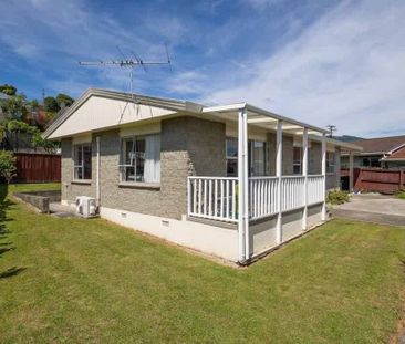 Charming 3-Bedroom Home in a Prime Location - Photo 5