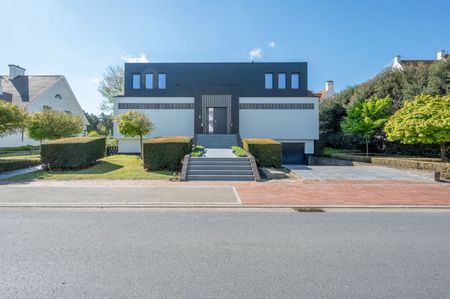 Prachtig gelijkvloers appartement met tuin ideaal gelegen aan de Zwinlaan - Photo 5