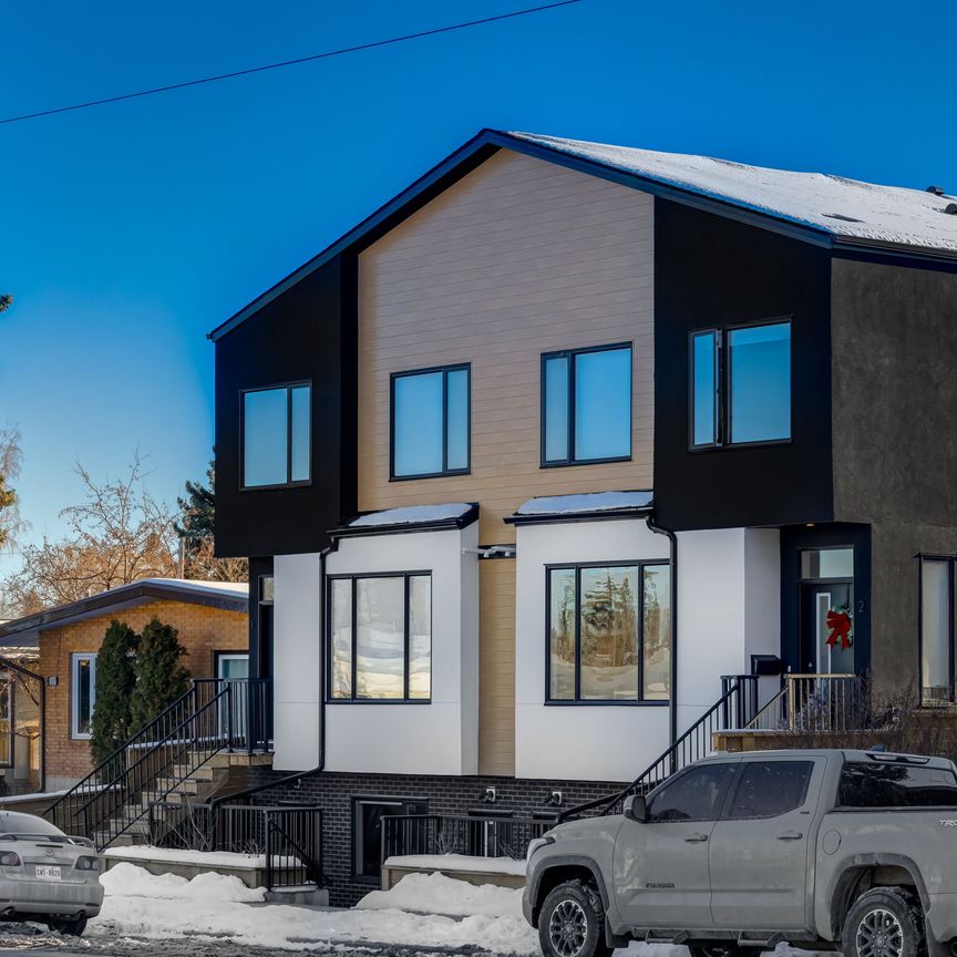 Modern 3 Bedroom Townhouse in North Glenmore Park - Photo 1
