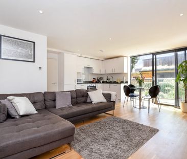 2 Bed Flat, Kings Avenue, SW4 - Photo 2