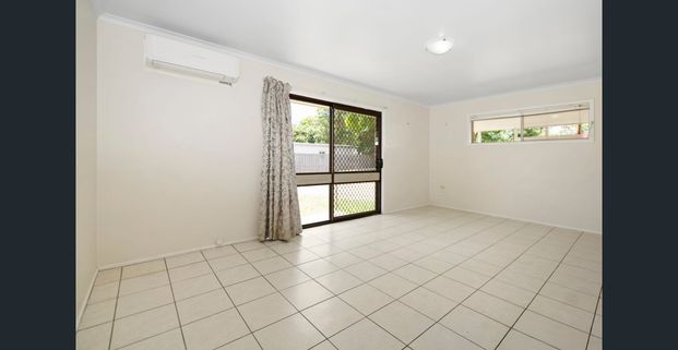 Tidy 2 Bedroom Brick Unit with AC - Photo 1