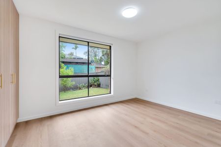 Beautifully Updated 3-Bedroom Home – Close to Schools & Transport - Photo 2