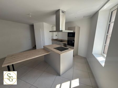 Location Appartement 5 pièces 117m² CASTRES 81100 - Photo 2