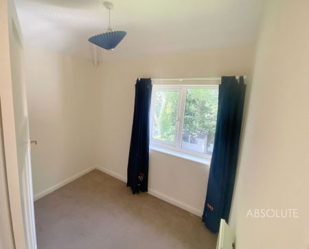 3 bed semi-detached house to rent in Dorchester Grove, Torquay, TQ2 - Photo 5