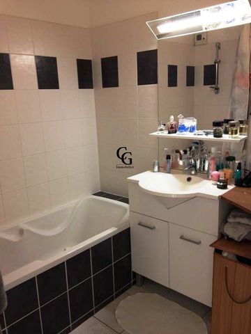 Location Appartement 2 pièces 45m² ST FIACRE SUR MAINE 44690 - Photo 4