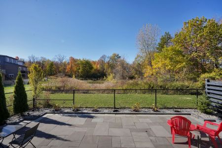 For Lease - 1422 Lawson Road, London North, Ontario - Photo 2