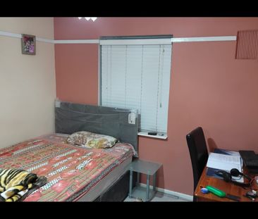 Room in a Shared House, Abbey Drive, LU2 - Photo 1