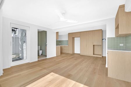 5/2 Surf Street, Mermaid Beach QLD 4218 - Apartment For Rent | Domain - Photo 5