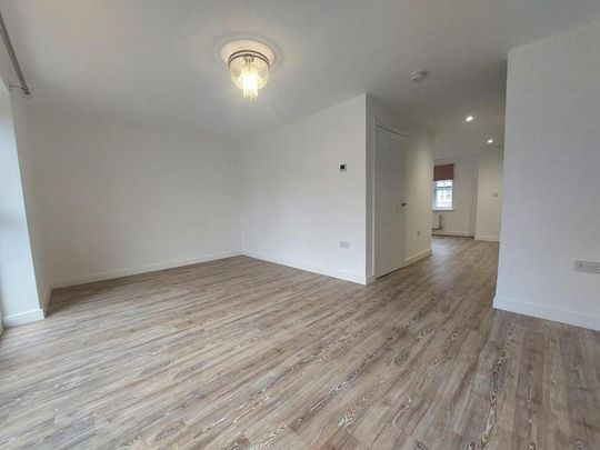 3 bedroom semi-detached house to rent - Photo 1