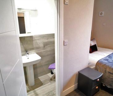 1 bedroom in a house share to rent - Photo 6