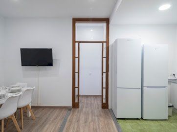 Luminous double room in Valencia street, Barcelona city centre - Photo 1