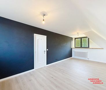 Ruime alleenstaande villa met grote tuin en veranda - Photo 3